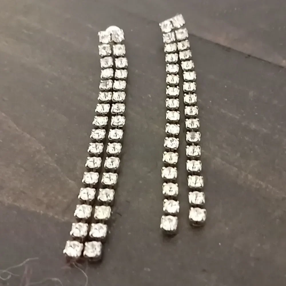 N/A rhinestone earrings